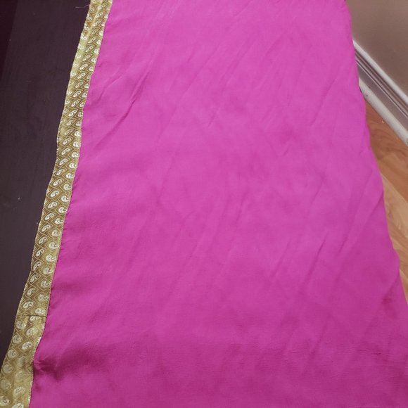 Pakistani Traditional Clothes  (Shalwar Kameez) - Picture 8 of 9